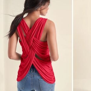 VENUS Crisscross Detail Red Top Medium